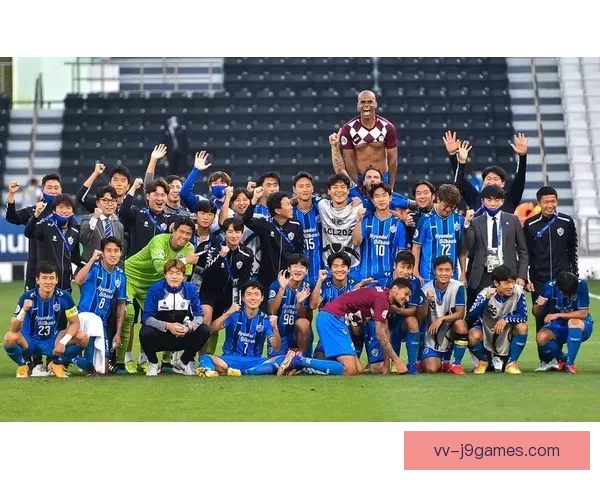 从英超赛前发布会提炼关键信息洞察球队战术与人员动向走势变化
